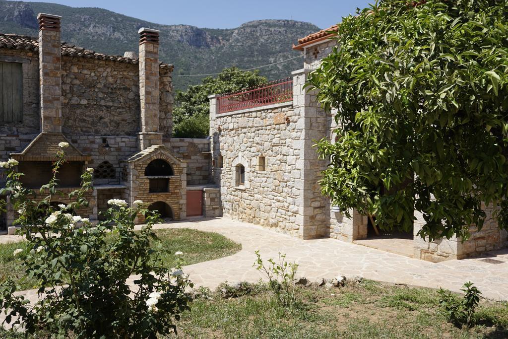 Haus Kleopatra Villa Leonidio Exterior photo