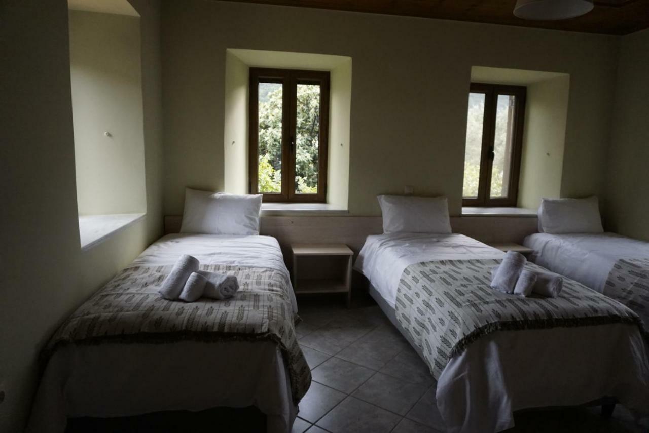 Haus Kleopatra Villa Leonidio Exterior photo
