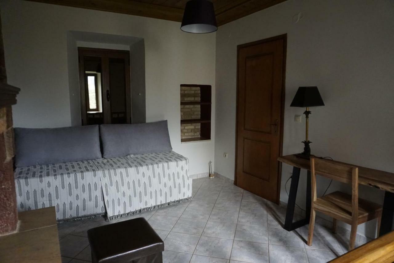 Haus Kleopatra Villa Leonidio Exterior photo